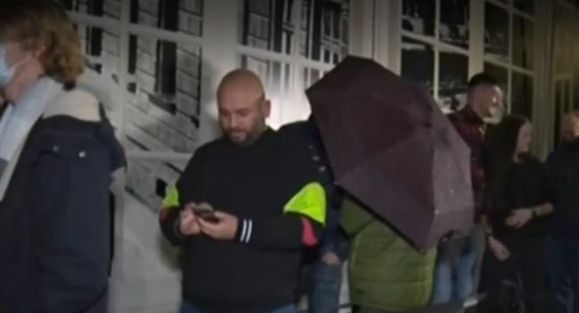 Чудо! Опашки пред баровете за бързи тестове